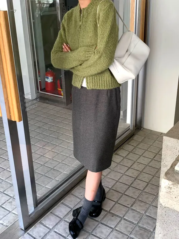 Fashionable Knitted Cardigan for Women, Comfortable and Versatile, Perfect for Spring and Autumn