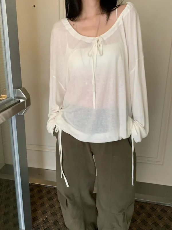 Lightweight Breathable Women's T-Shirt for a Comfortable Casual Look