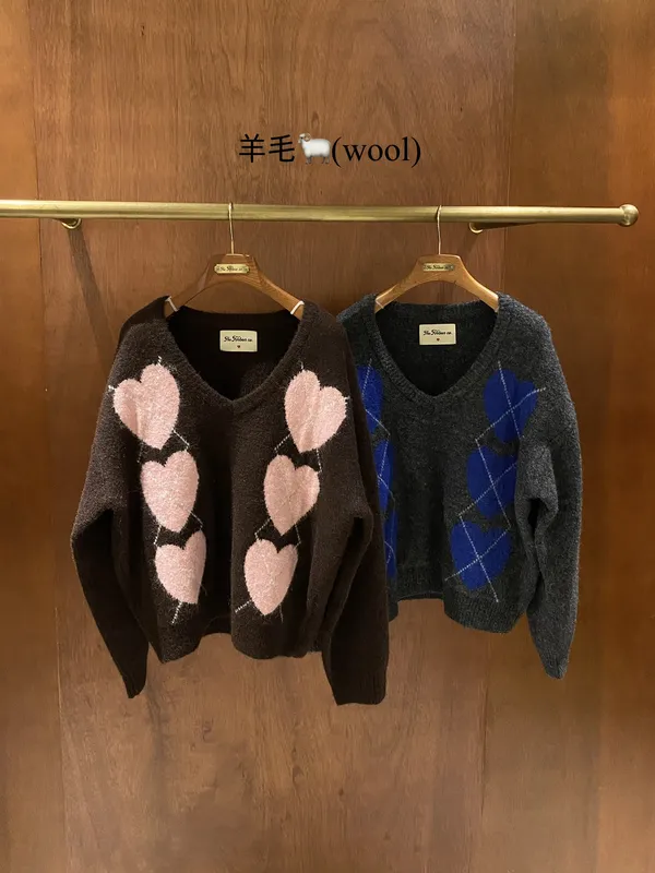 心形圖案羊毛V領針織衫