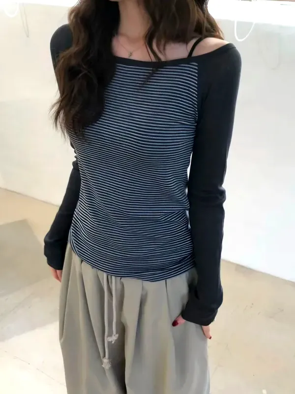 Stylish Striped Women's Top - Comfortable, Breathable, and Versatile