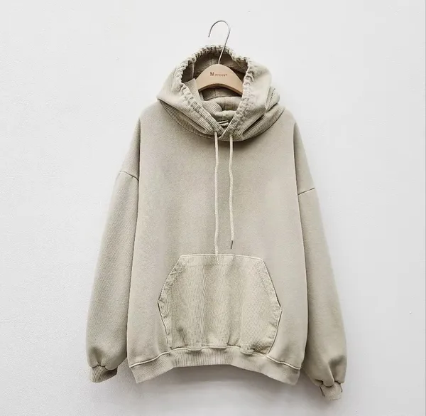 Fashionable Loose-Fit Hoodie, Comfortable Casual Style