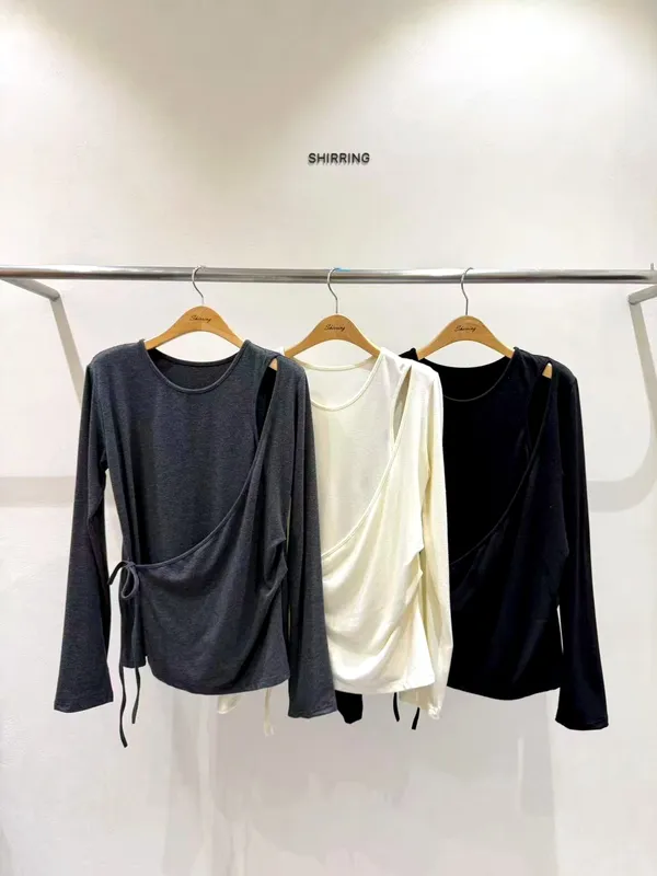 Stylish and Minimalist Women's T-Shirt, Comfortable and Versatile
