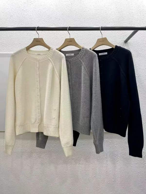 Fashionable Versatile Women's Cardigan, Soft and Comfortable for Spring and Autumn