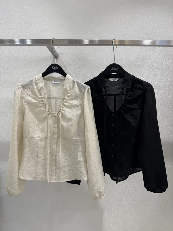 Lightweight Pleated Shirt - Elegant and Fashionable