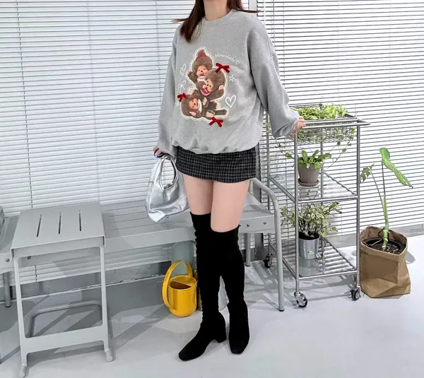 เสื้อยืดหลวมลายการ์ตูนน่ารัก สบายและทันสมัย