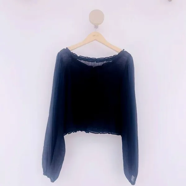 Elegant and Breathable Women's Top - Perfect for Spring and Summer Outfits