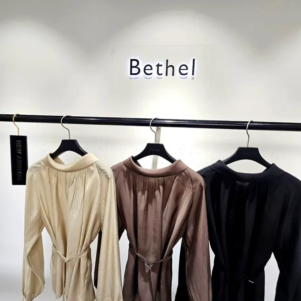 Elegant and Comfortable Women's Top in Minimalist Style