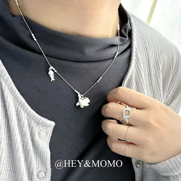 Exquisite Silver Fishbone Necklace - A Stylish Women's Accessory Necklace