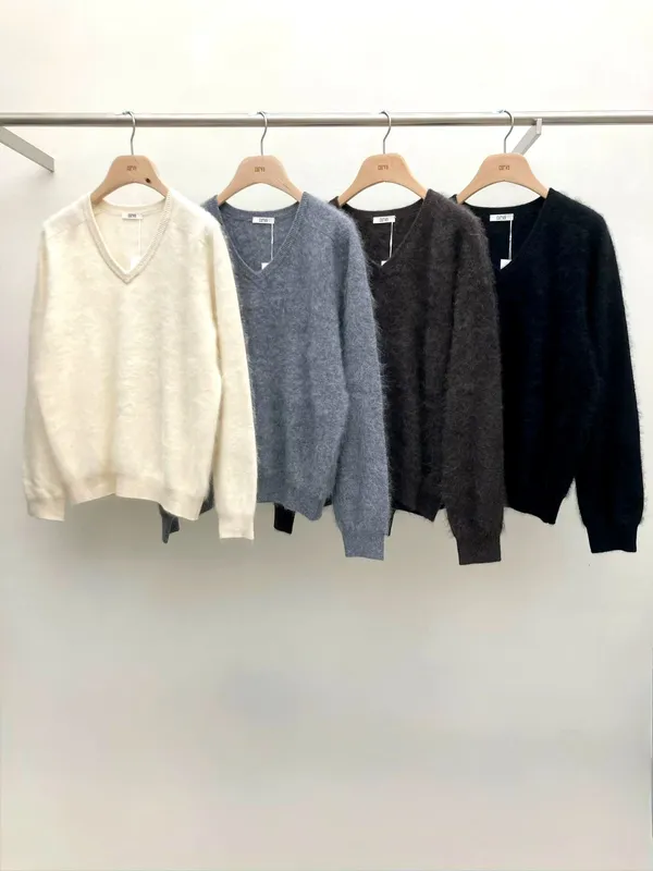 Soft and Comfortable V-Neck Sweater, Fashionable and Versatile
