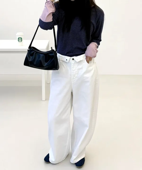 Fashionable loose women's pants, comfortable and versatile, suitable for spring and autumn.