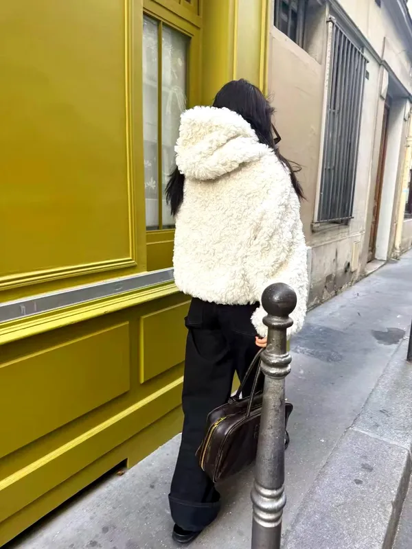 Warm and Comfortable Women's Jacket, Fashionable and Versatile