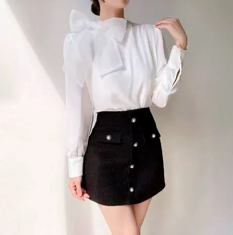 우아한 화이트 셔츠, 리본 디자인