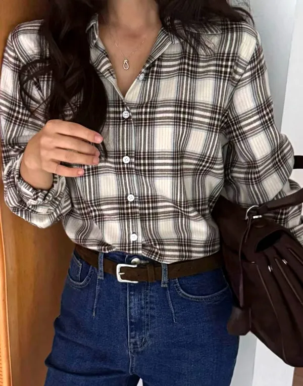 Fashionable Plaid Women's Top - Comfortable Casual Style New Arrival