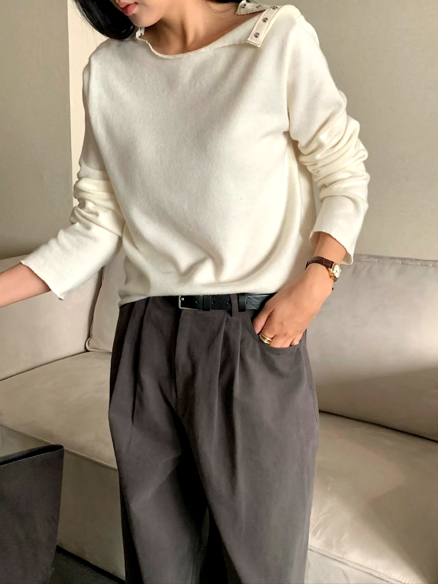 심플하고 스타일리시한 여성용 티셔츠, 편안하고 다재다능