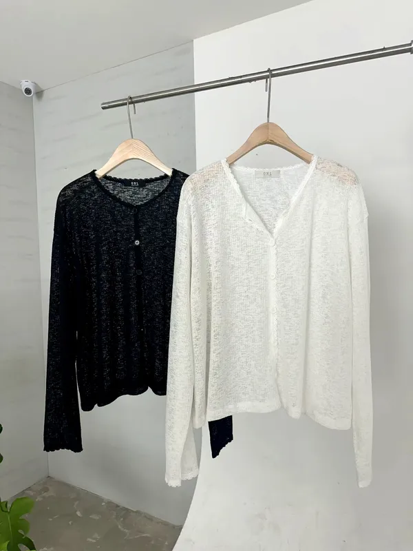 Fashionable Breathable Black Long Sleeve Top - Comfortable Casual Style