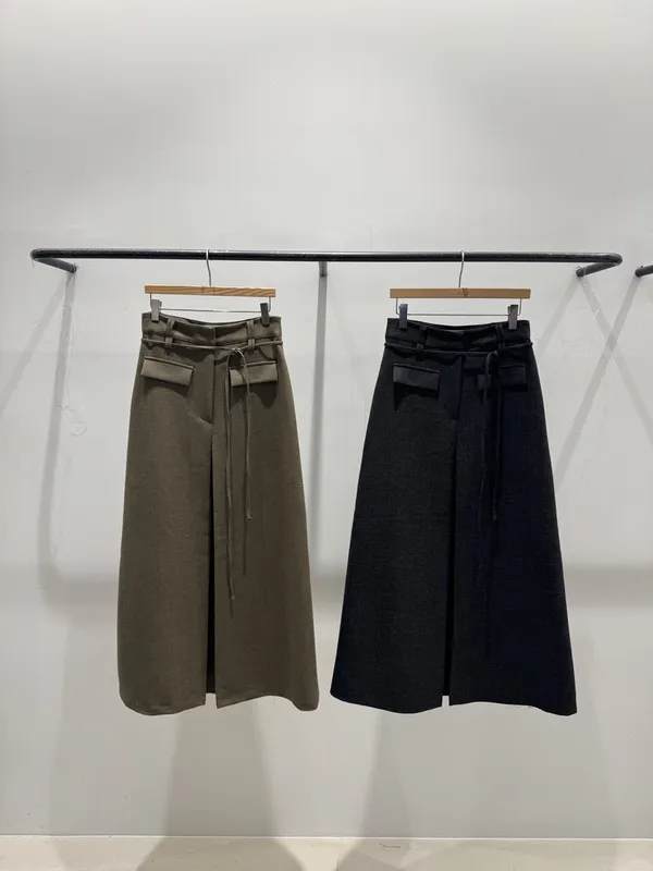 High-Waisted Tie-Up Midi Skirt - Elegant and Versatile for Any Occasion