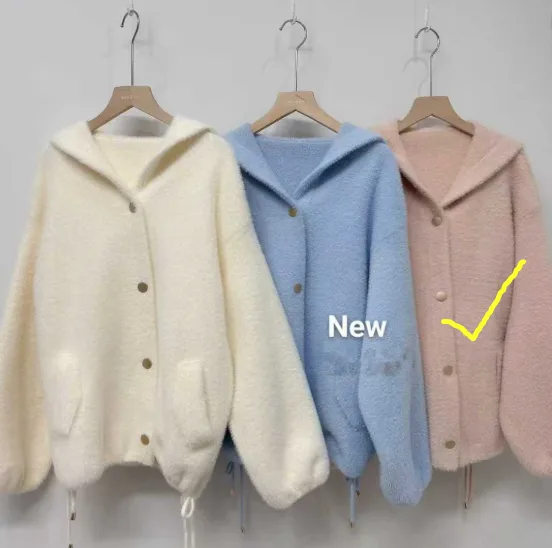 New Plush Coat, Comfortable and Warm, Fashionable and Versatile