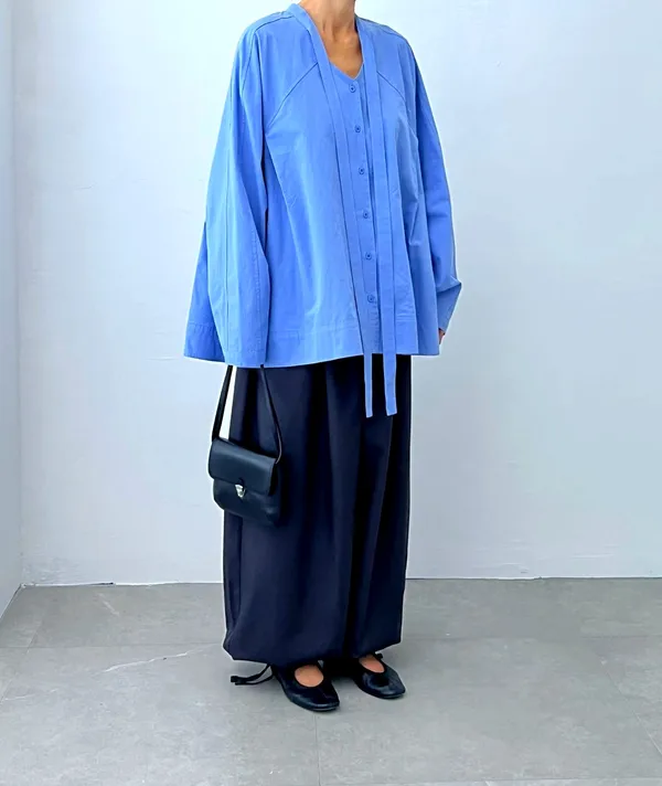 Stylish Blue Women's Top, Lightweight and Comfortable, Perfect for Spring and Summer - New Arrival