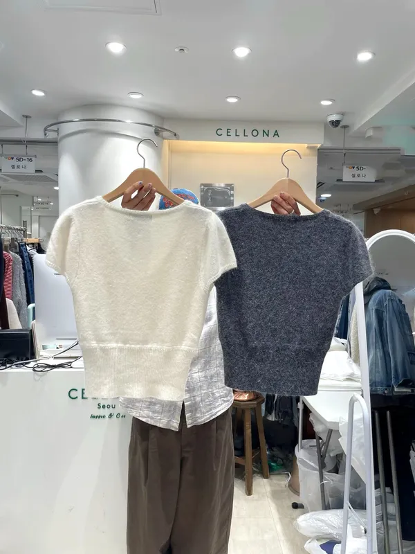 Minimalist Knitted Sweater - Comfortable and Versatile for Spring and Autumn