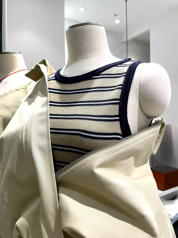 Stylish Striped Women's Top - Comfortable and Breathable, Perfect Match!