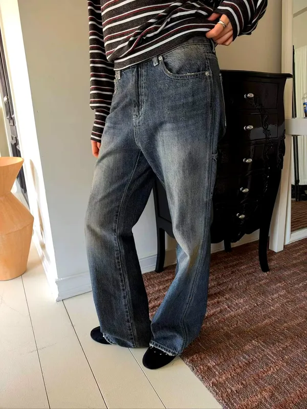 Trendy Loose-Fit Jeans, Your Must-Have for Comfort and Casual Style