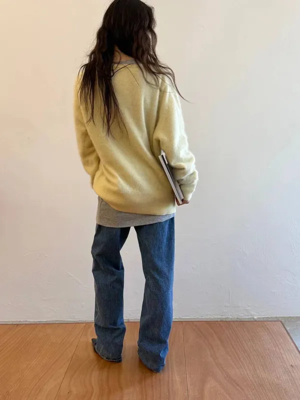柔らかく快適な女性用セーター、秋冬の必需品