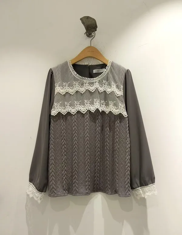 Elegant Lace Panel Women's Shirt - Fashionable and Chic