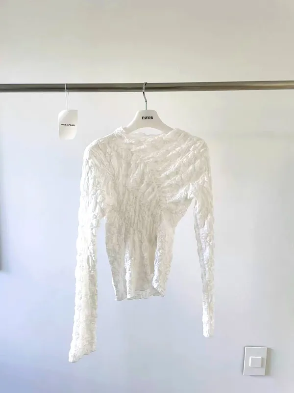 Stylish Versatile White Long Sleeve T-Shirt, Lightweight and Breathable