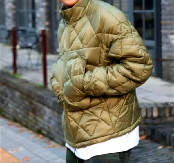 Stylish Men's Warm Jacket, Lightweight and Comfortable for Fall and Winter