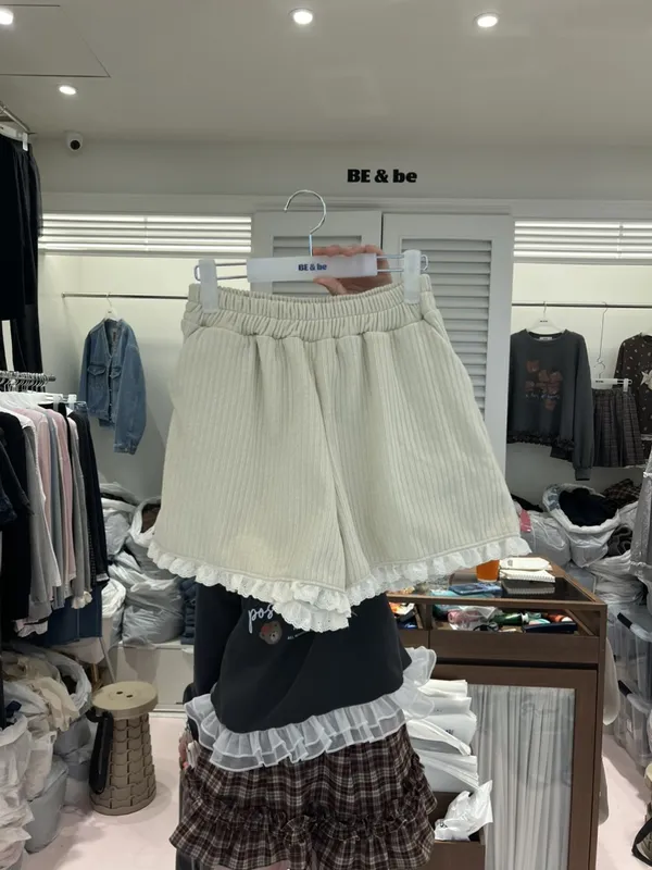 Comfortable Pleated Shorts
