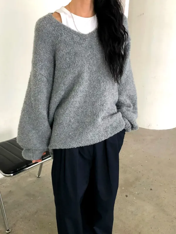 Stylish Loose Gray Sweater - Comfortable and Versatile