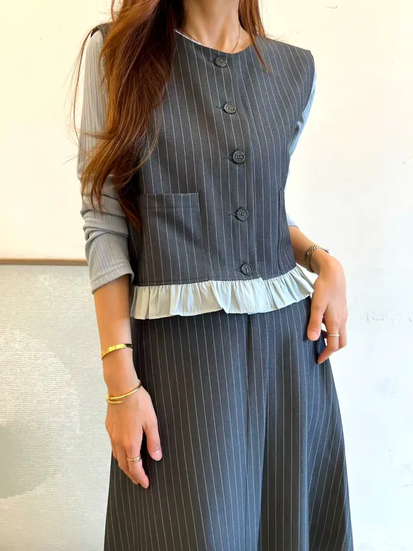 Elegant Striped Women's Vest Jacket - Fashionable and Versatile