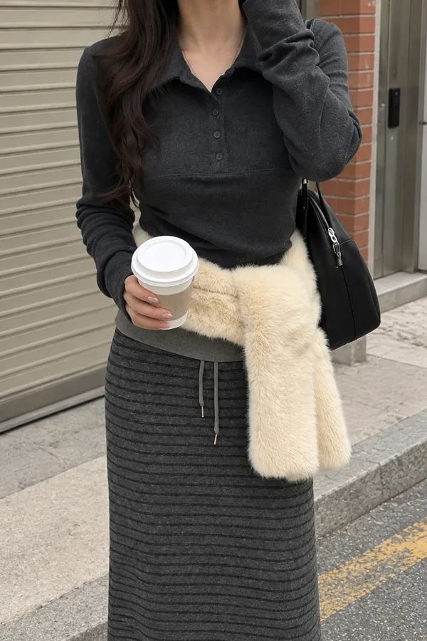 Stylish and Minimalist Long Sleeve T-Shirt for Women