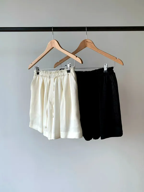 Stylish and Comfortable Women's Shorts, Lightweight and Breathable for Perfect Summer Outfits