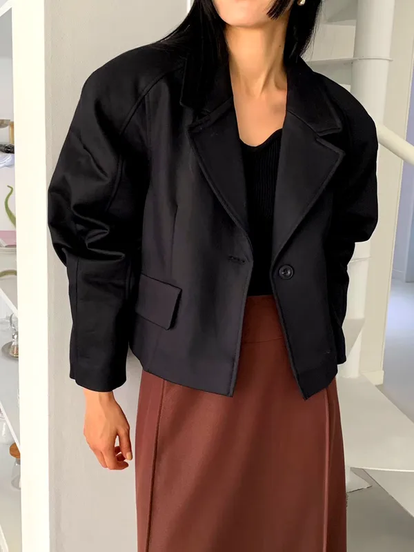 Stylish Casual Women's Jacket - Elegant and Versatile for Perfect Pairing