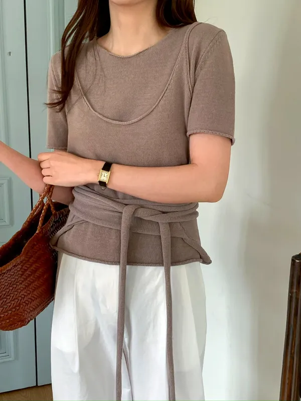 Stylish and Versatile Women's Top for Any Occasion