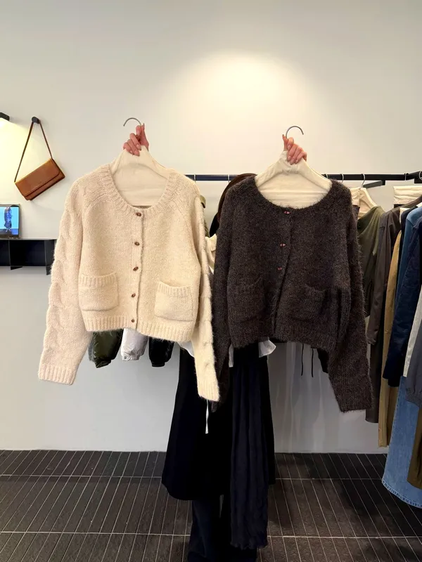 Stylish Versatile Women's Sweater - Comfortable and Soft, Perfect for Fall and Winter