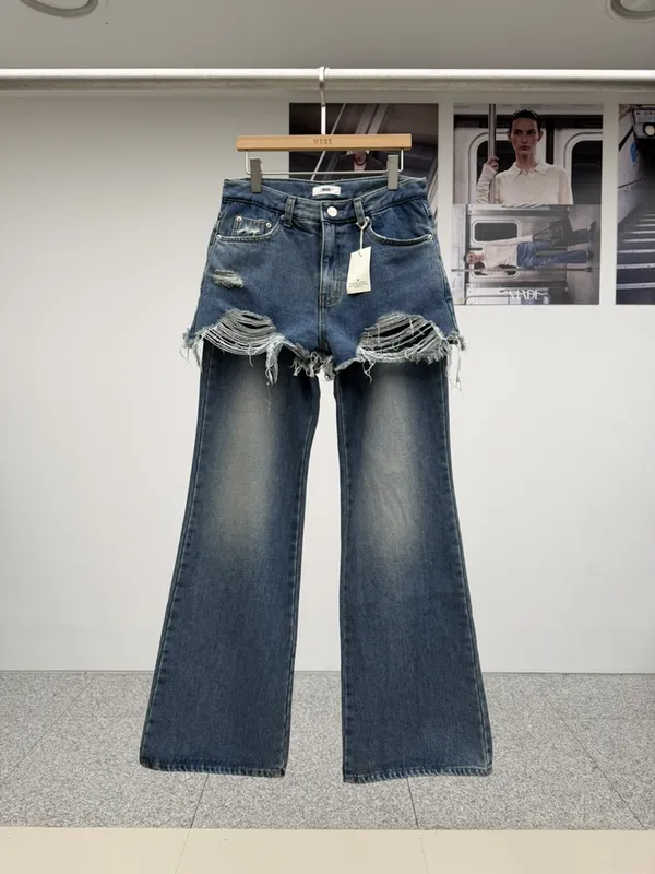 Fashionable Ripped Jeans, Retro Loose Fit Design