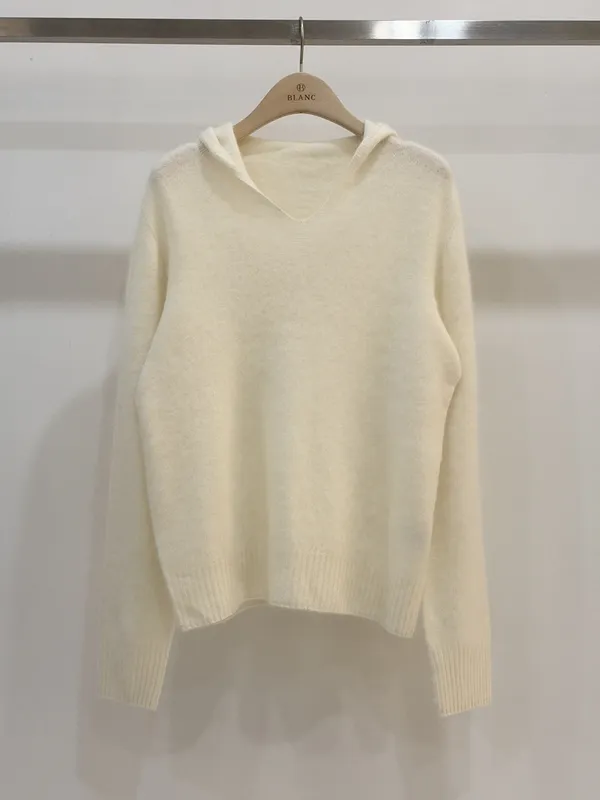 Soft and Comfortable V-Neck Sweater, Fashionable and Versatile