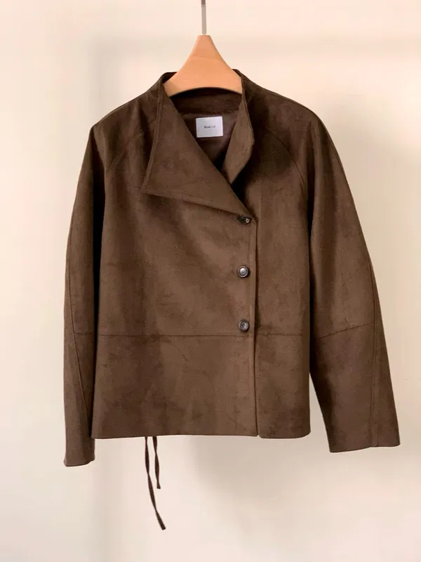 Stylish and Minimalist Women's Jacket, Elegant and Versatile for Any Occasion