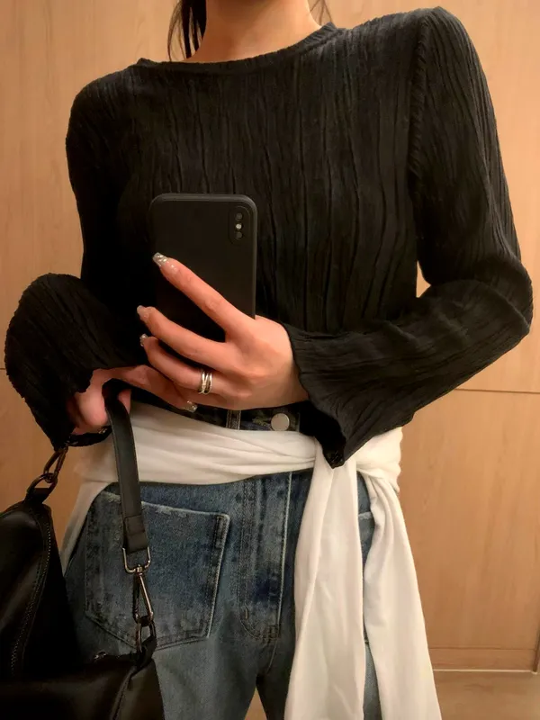 เสื้อยืดผู้หญิงแฟชั่นสไตล์หลากหลาย ใส่สบายและระบายอากาศได้ดี เหมาะสำหรับฤดูใบไม้ผลิและฤดูใบไม้ร่วง