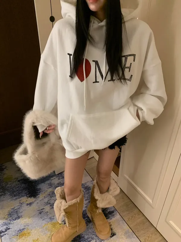 Fashionable Loose Hoodie, Comfortable and Versatile, A Must-Have for Autumn and Winter