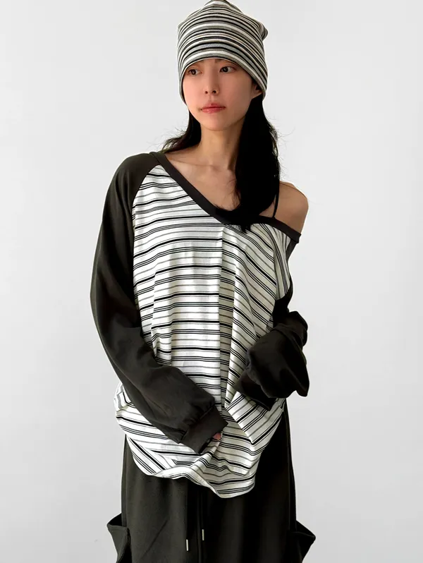 Striped Loose Fit T-Shirt, A Must-Have for Fashion and Casual Wear