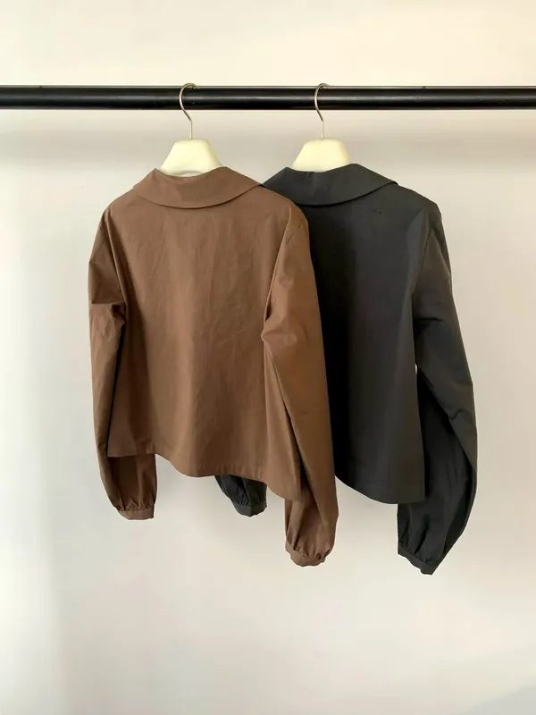 Stylish Casual Women's Top, Minimalist Design, Comfortable Fabric
