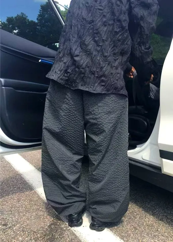 Stylish Loose-Fit Men's Pants for a Comfortable Casual Look
