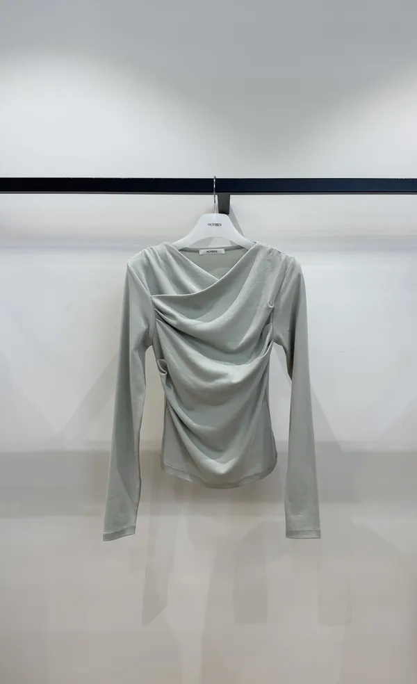 Elegant Pleated Long Sleeve Top, Lightweight and Comfortable