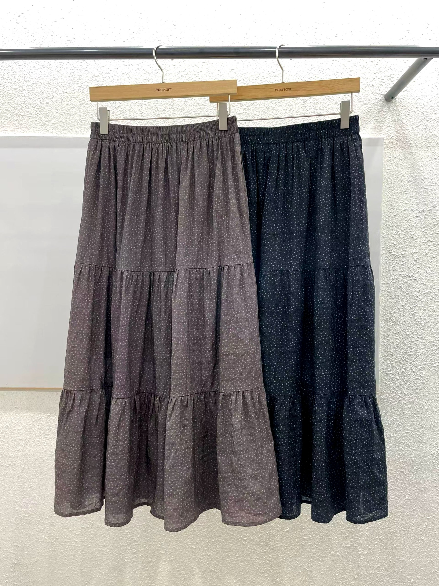패셔너블한 도트 여성 드레스, 가벼우며 편안하고 여름에 완벽하게 어울림