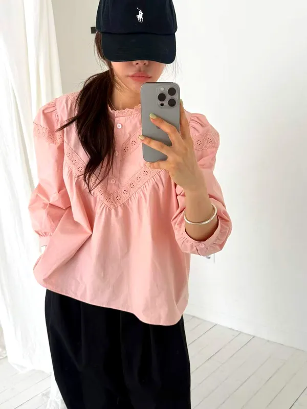 Sweet Lace-Trimmed Pink T-Shirt for a Fresh Style
