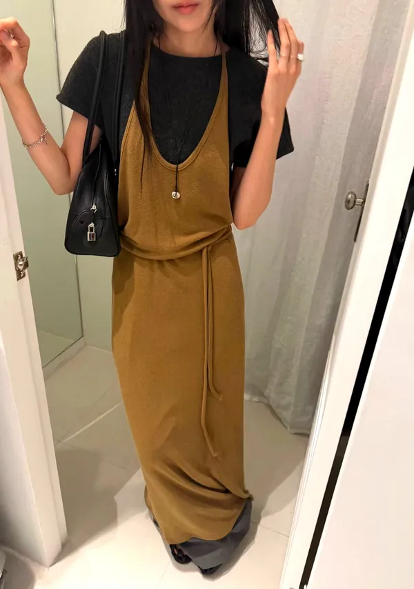 Elegant Women's Dress with Minimalist Design, Perfect for Any Occasion