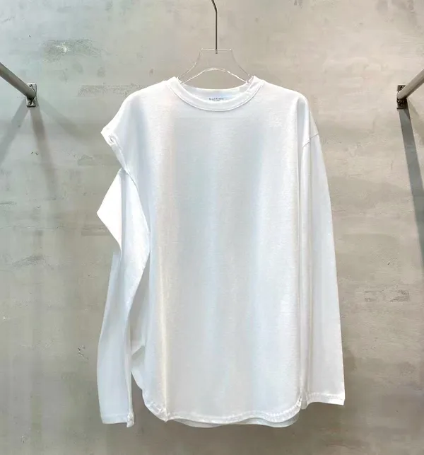 Minimalist White Long Sleeve T-Shirt - Comfortable and Versatile